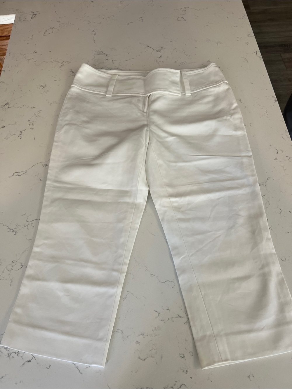 Ann Taylor White Crop Capris
